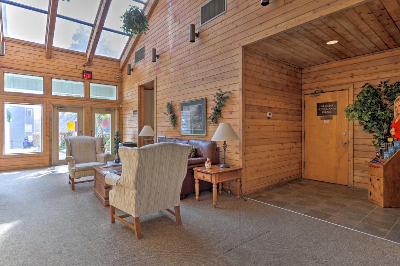 Unique Smokies Ski Shack With Mountain-Top View Gatlinburg Kültér fotó